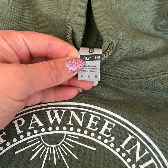 CITY OF PAWNEE OLIVE HEATHER HOOD size  Medium unisex - Picture 3 of 3